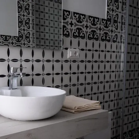 Solki בית הארחה SantʼAntìoco