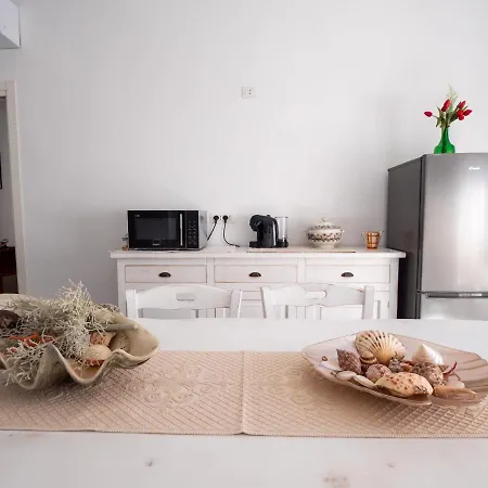 Solki בית הארחה SantʼAntìoco